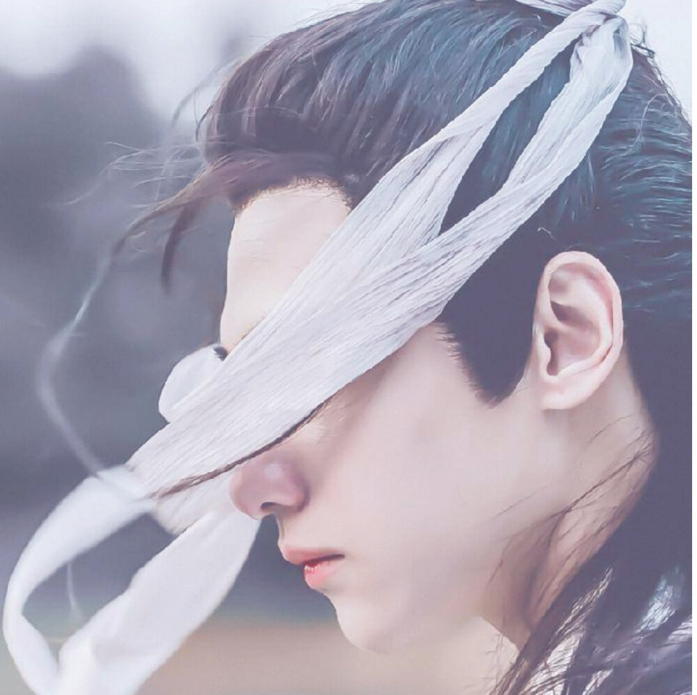 自截自调罗云熙头像