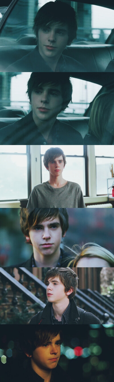 弗莱迪·海默（Freddie Highmore），1992年2月14日出生于英国伦敦，英国影视演员，配音演员。
1999年首次出演《女人秘话》。2005年与约翰尼·德普联袂主演《查理和巧克力工厂》。2007年参演电影《声梦奇缘》并获得第34…