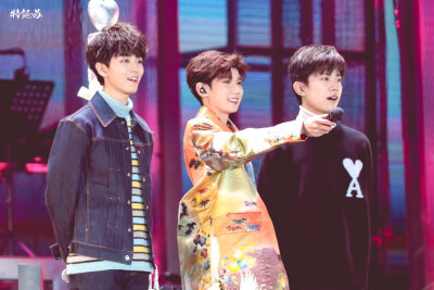 tfboys 王俊凯王源易烊千玺