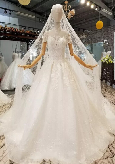 婚纱 礼服 新娘 美 梦幻 童话