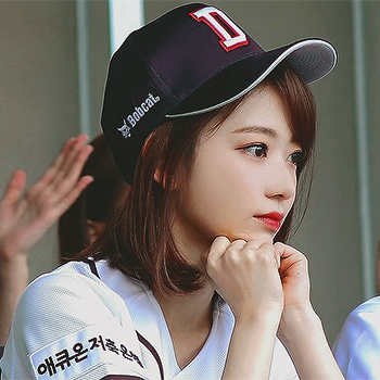 宫脇 咲良 Miyawaki Sakura 