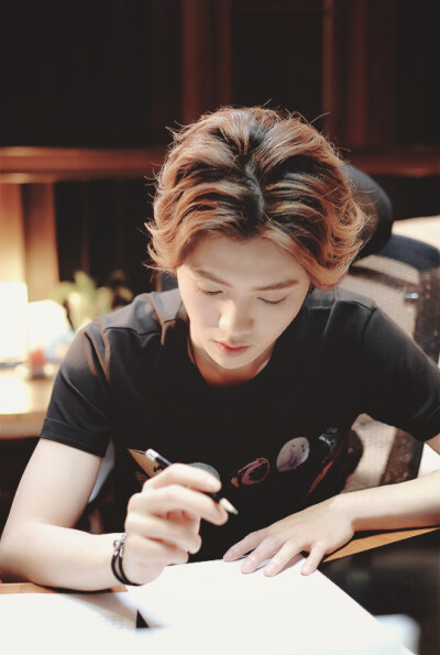 呆萌傻狍子 鹿晗 Luhan #壁纸 #头像