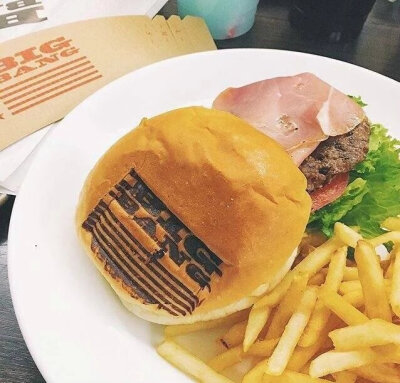 日本东京THE BURGERS TOKYO汉堡店推出的Bigbang主题系列汉堡咖啡