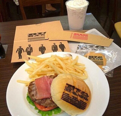 日本东京THE BURGERS TOKYO汉堡店推出的Bigbang主题系列汉堡咖啡