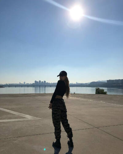 181016 lalalalisa_m 更新