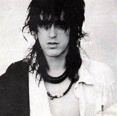 Izzy Stradlin
