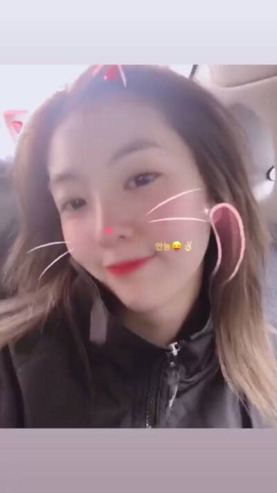 裴珠泫Irene ins 自拍 饭拍