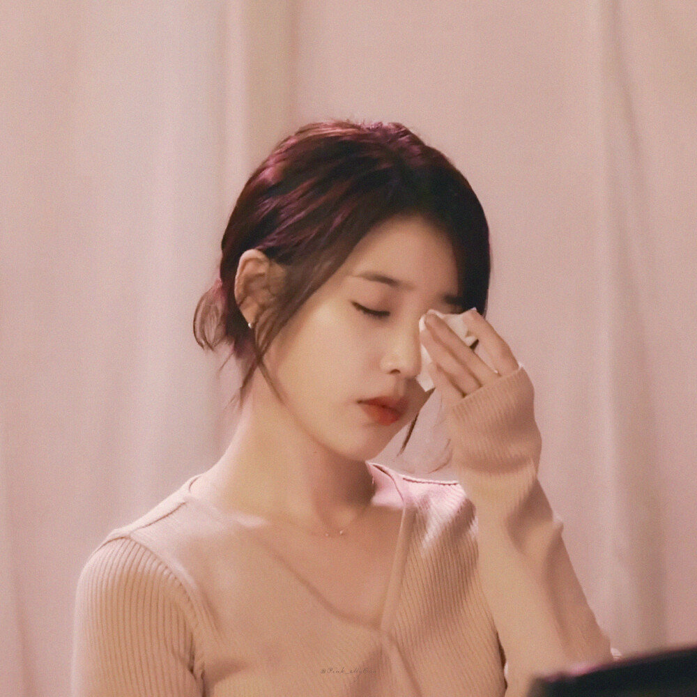 IU 李知恩 李智恩 cr：Pink_MyEun