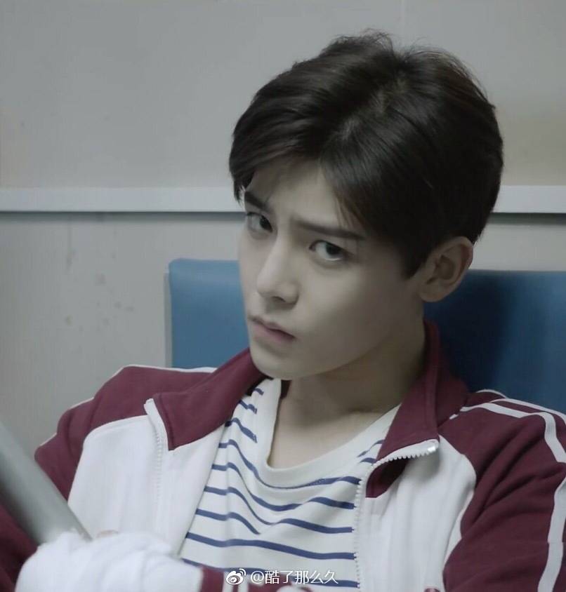 《人不彪悍枉少年》