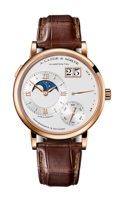 【德国】朗格（A.Lange & S&ouml;hne）——Grand Lange 1 Moon Phase系列腕表
与GRAND LANGE 1 MOON PHASE同名的复杂装置，格外引人注目。直径14.3毫米的月相盘，在小时和分钟圈内占据重要位置。此显示重现长29.531…