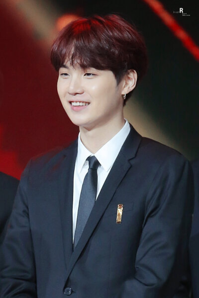 大众文化艺术赏 SUGA