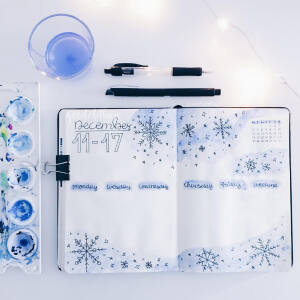 advertising due to brand tagging
.
.
.
.
.
.

next week’s spread 
it snowed this morning but the snow is gone already 
did/does it snow where you live?
.
inspired by @amandarachdoodles’s december cover and @bujo.maripol’s december calendar 
.
.
.
.