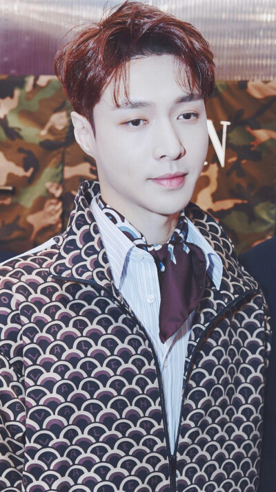 张艺兴，lay