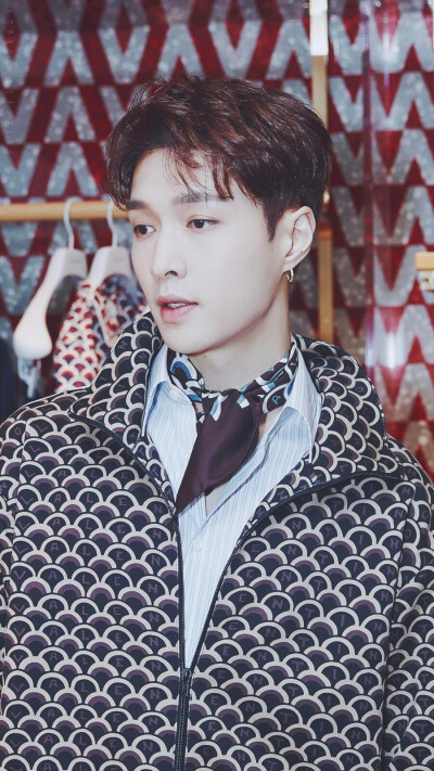 张艺兴，lay