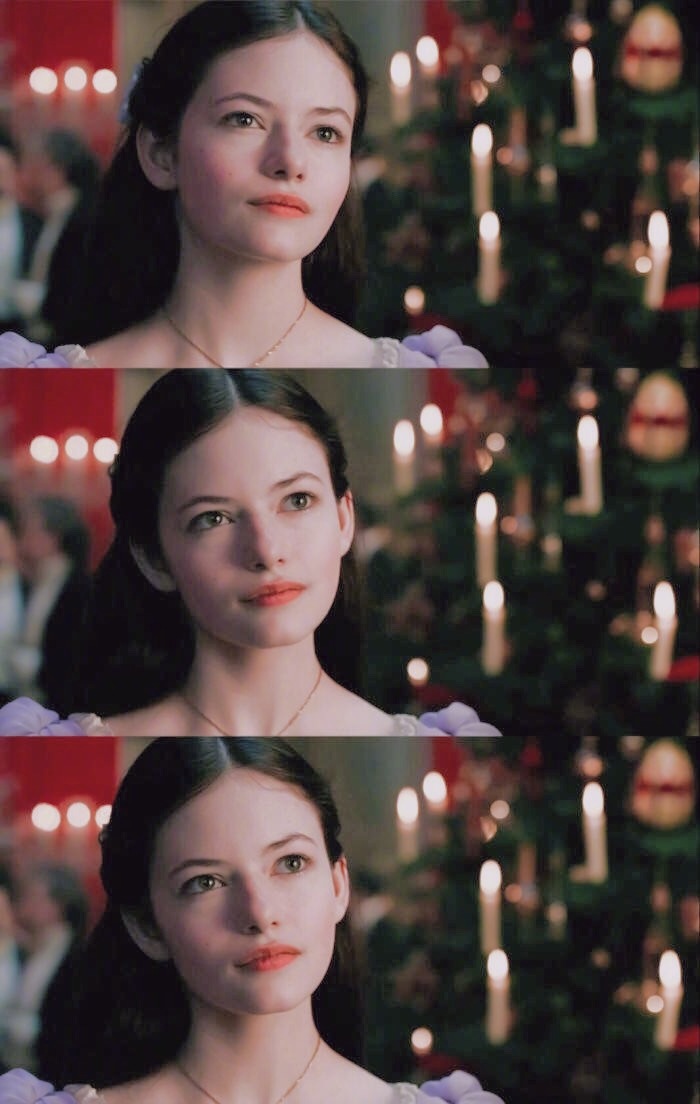 《胡桃夹子与四个国王 》Mackenzie Foy 这颜真是太心水了