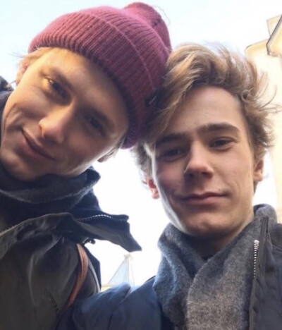 even & isak