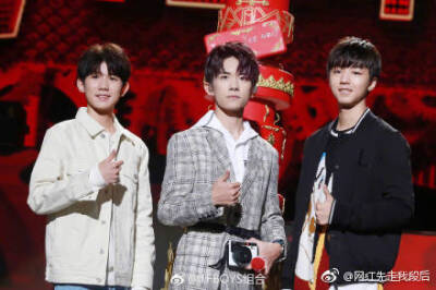 易烊千玺，成年，生日快乐❤