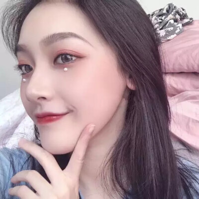 头像女 拿图点赞哟<引鬼为奴>