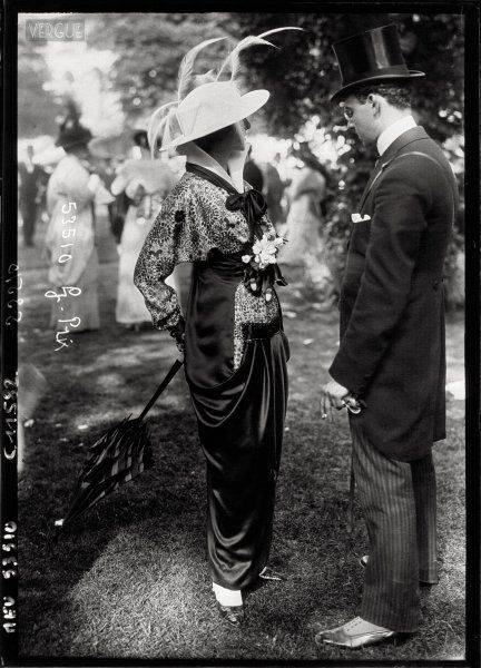  一些1910年代前期老照片中的淑女们，她们的衣着反映出当时追求新巧的时尚，这是个时装设计百花齐放的美丽时代，各种奇妙的风格层出不穷。 ​​​