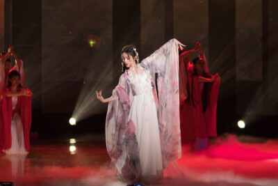 鞠婧祎 国风美少年