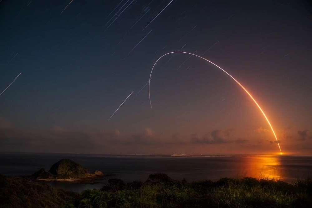 取材 来自 微博 流星