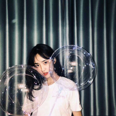 今日份女头像 点赞瘦十斤.