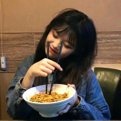 今日份女头像 点赞瘦十斤.