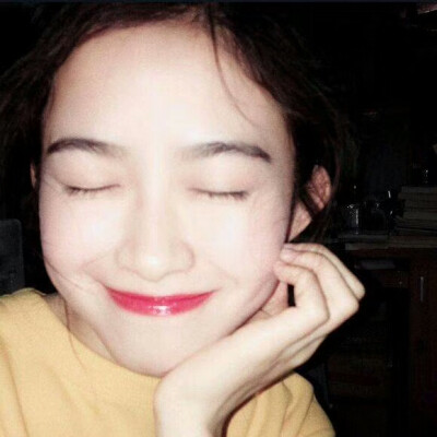 今日份女头像 点赞瘦十斤.