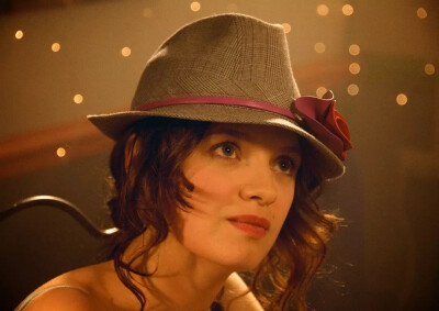 莎拉弗里斯蒂
Sara Forestier
法国女演员.1986年～.第36届凯撒奖最佳女演员