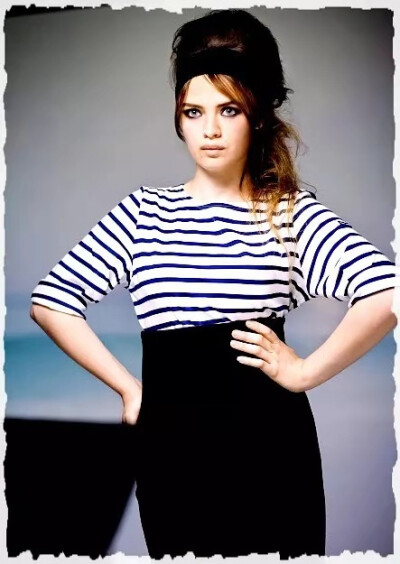 莎拉弗里斯蒂
Sara Forestier
法国女演员.1986年～.第36届凯撒奖最佳女演员