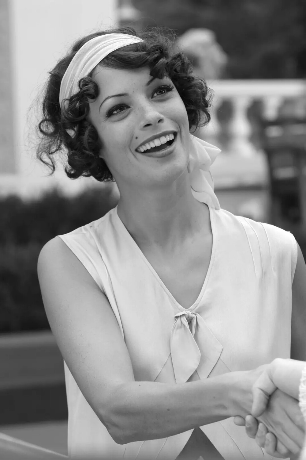 贝热尼丝贝乔
Berenice Bejo
法国女演员.1976年～.第37届凯撒奖最佳女演员