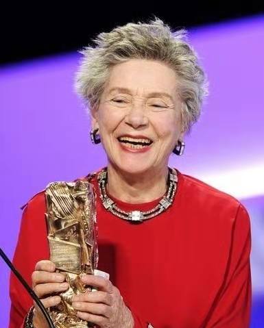 埃玛妞丽娃
Emmanuelle Riva
法国女演员.1927-2017年.第38届凯撒奖最佳女演员