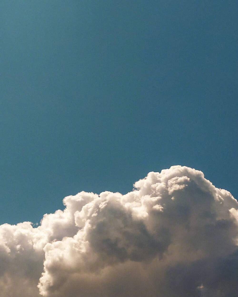 空中有朵云做的云