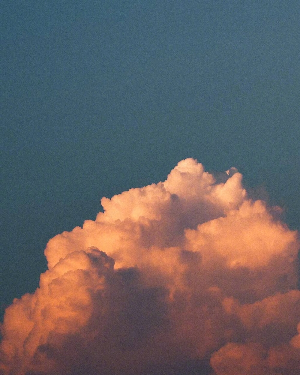 空中有朵云做的云