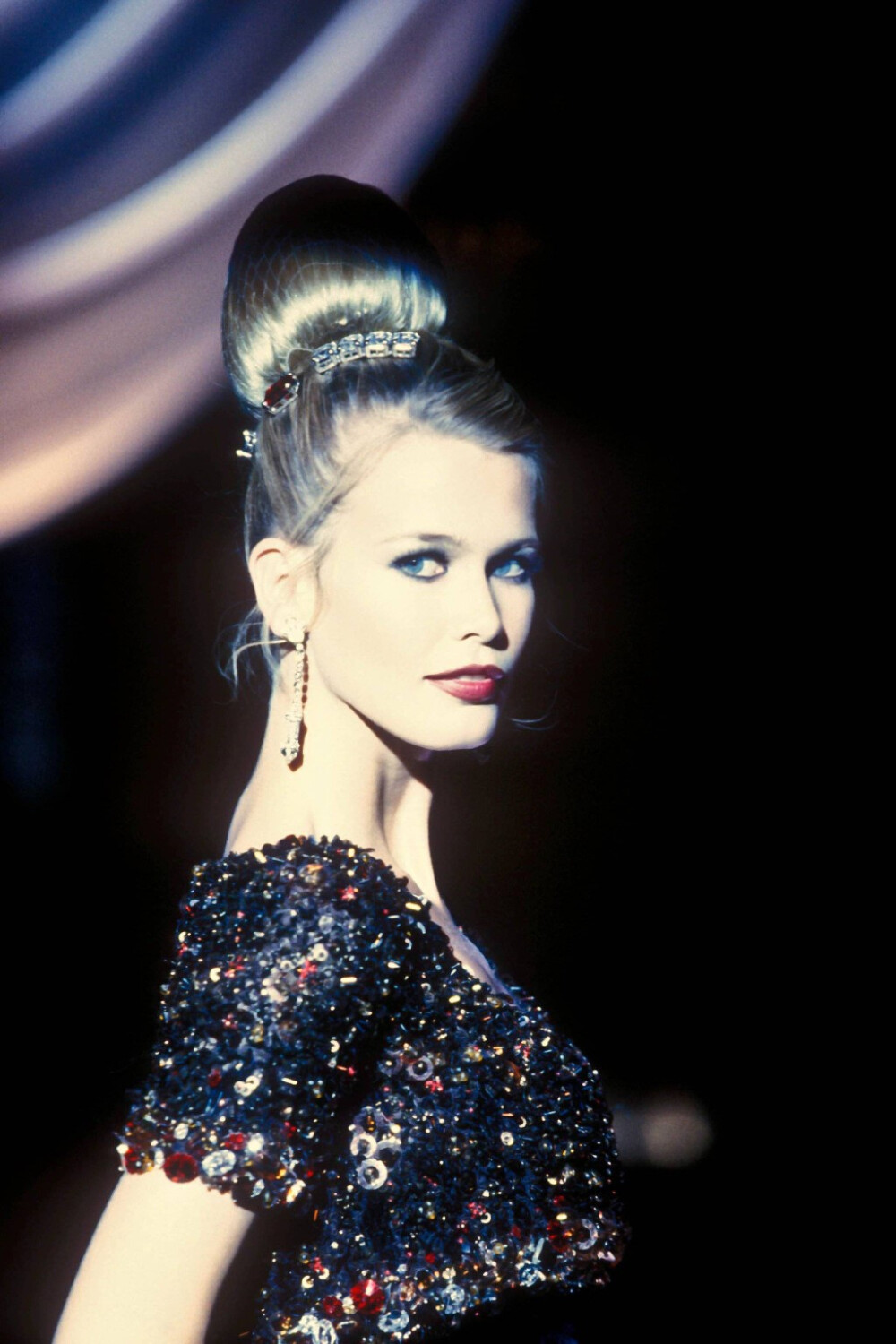 claudia schiffer -christian dior haute couture fall/winter 1995