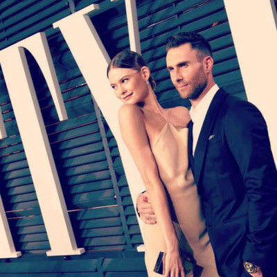 Behati Prinsloo 小南瓜 Adam Levine