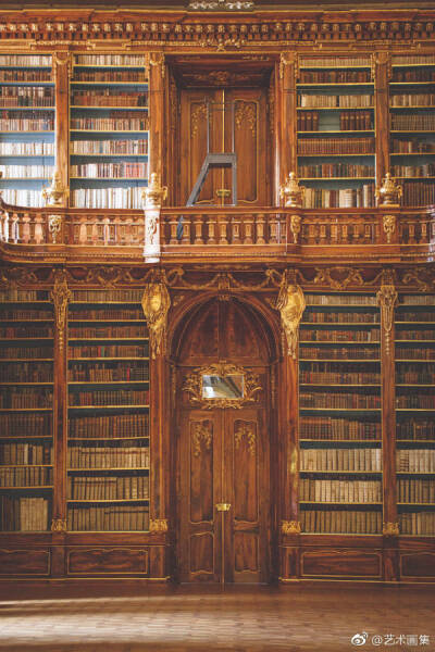 修道院图书馆