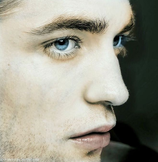 Robert Pattinson