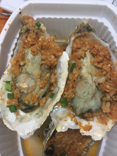 奢侈外卖，蟹黄饺子，罗马生菜，烤海蛎子