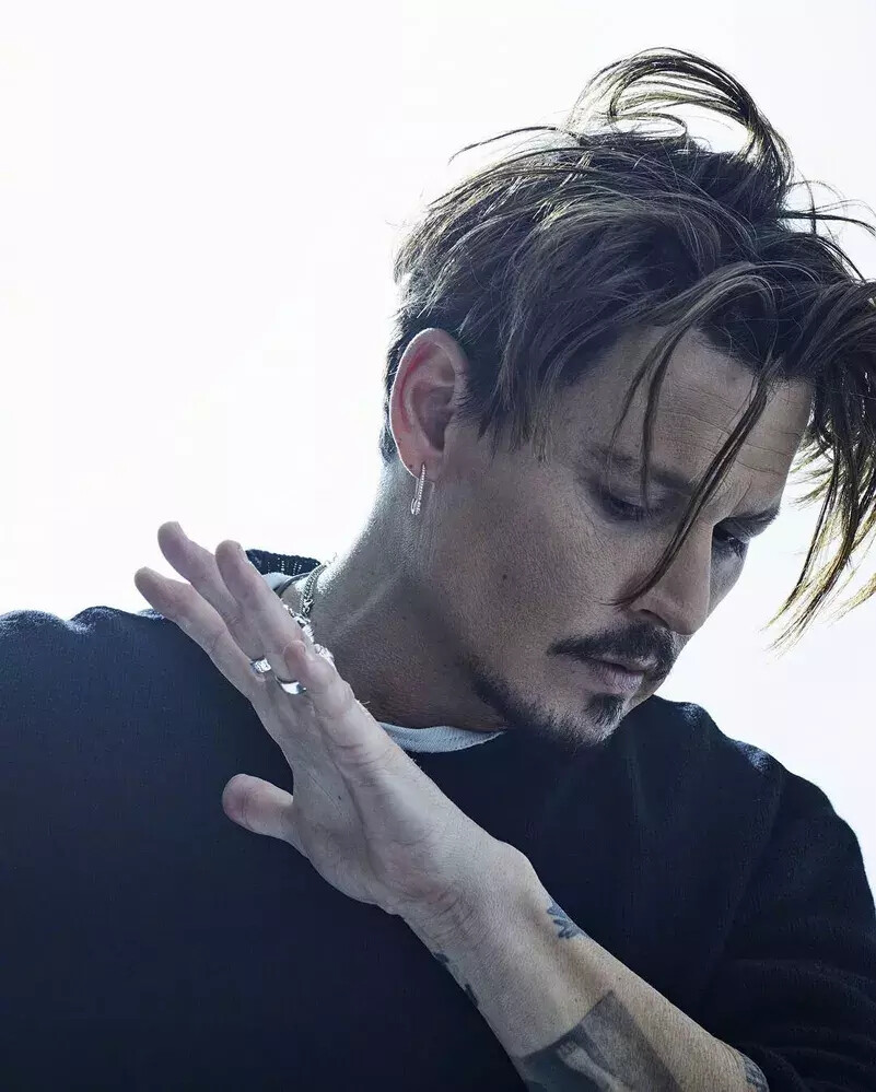 —演员—
约翰尼·德普
Johnny Depp
他太好看了