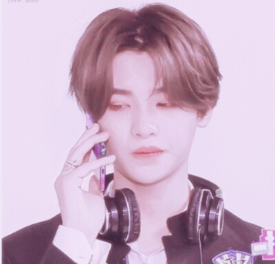 黄明昊 by心系小廷