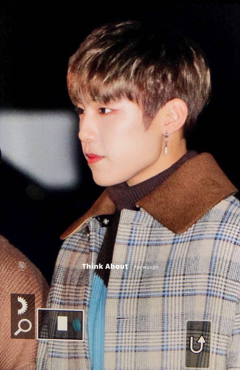 朴佑镇 wannaone 帕五金 181207