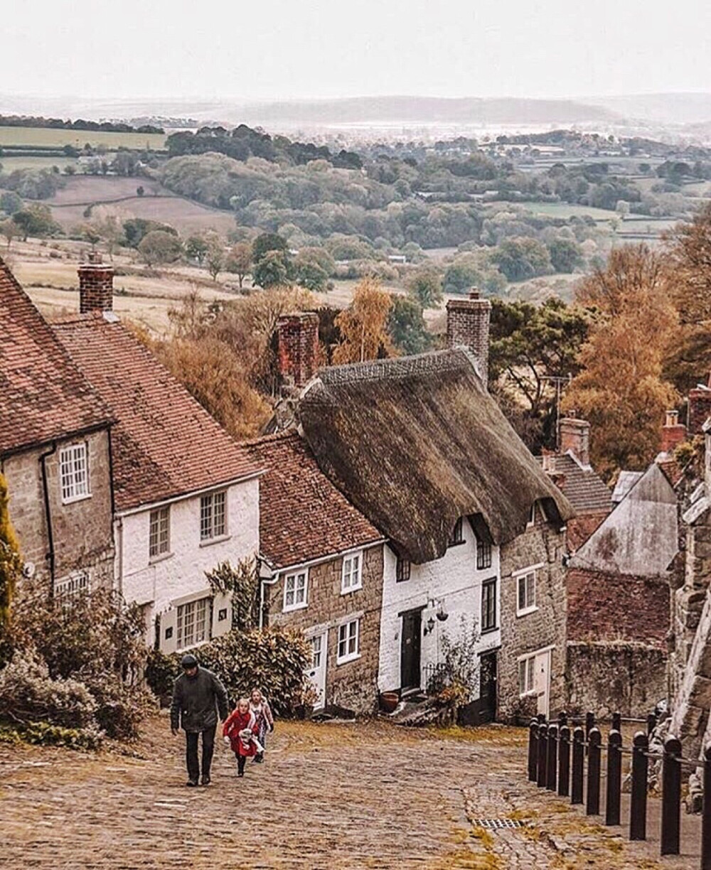 instabritain#
Shaftesbury