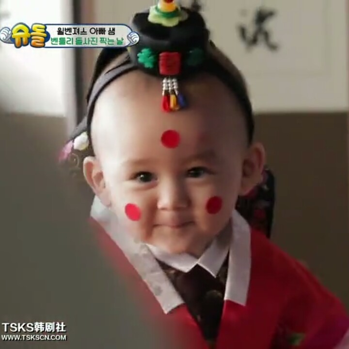 《超人回来了》
◎本特利