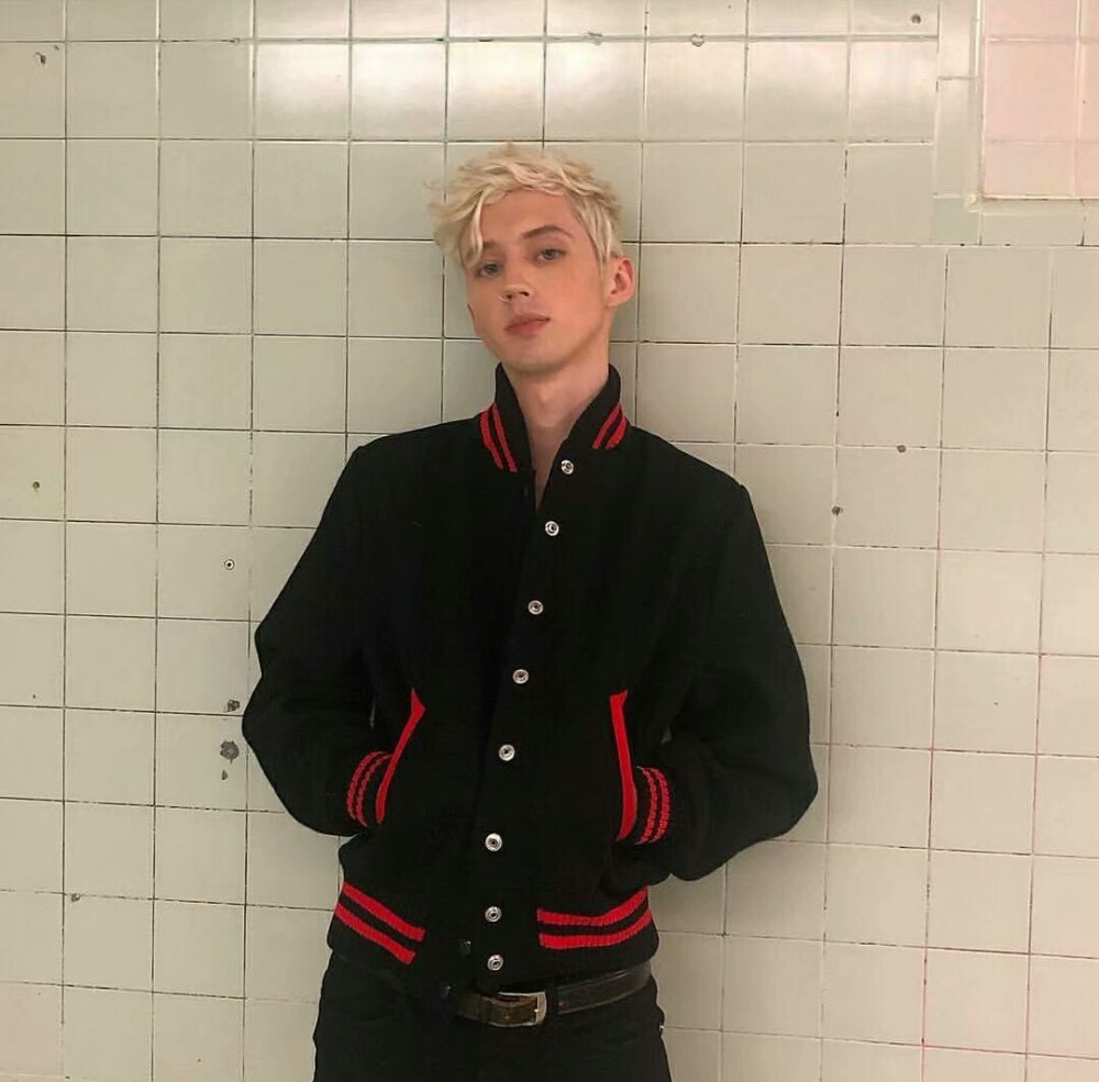 戳爷 troye sivan 特洛耶希文 近期 自截 ins [杨晋戈]