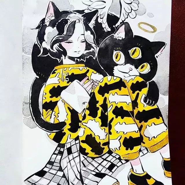 这位画家名叫maruti_bitamin，平时喜欢绘制清新安静的小插画，自然多彩的叶子，安静迷你的少女。