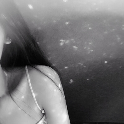 洝大人❀ 闺蜜
黑白 甜美 气质