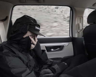 _SUNNY.【男头】[高清精选][个性简约][清新日韩][欧美黑白][伤感意境][男生头像]禁二传