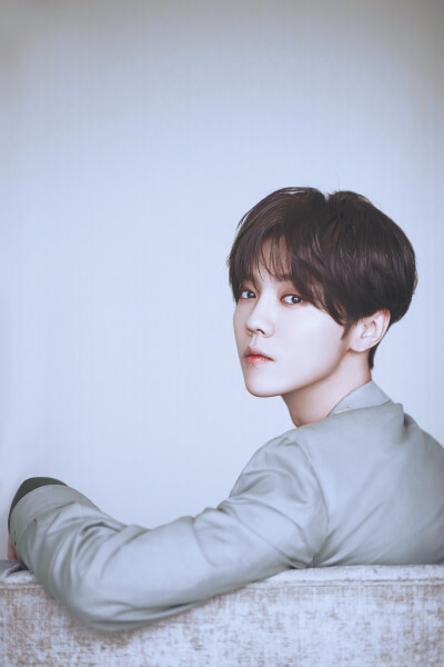 禁一切 『包括二改，二传，商用，以及你能想到的一切，叫禁一切。』181206 鹿晗工作室