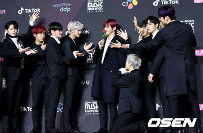 姜丹尼尔 Kang Daniel